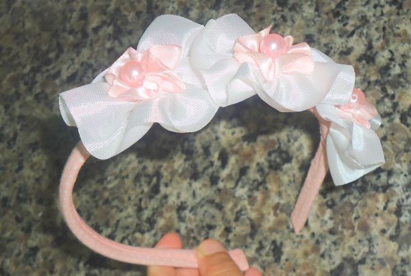 Tiara branco e rosa