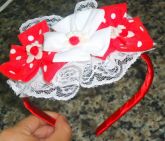 Tiara de bolinhas vermelhas