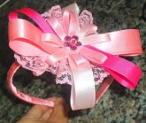 Tiara em flor de fita rosa
