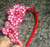 Tiara de vermelha em xadrex